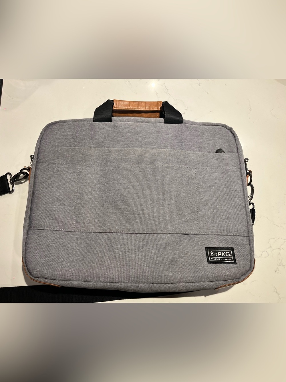 PKG Annex 10L District Messenger Bag